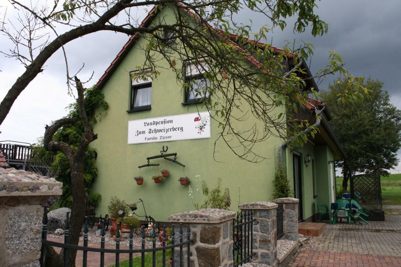 Landpension Zum Schweizerberg Neugrimnitz Eksteriør billede
